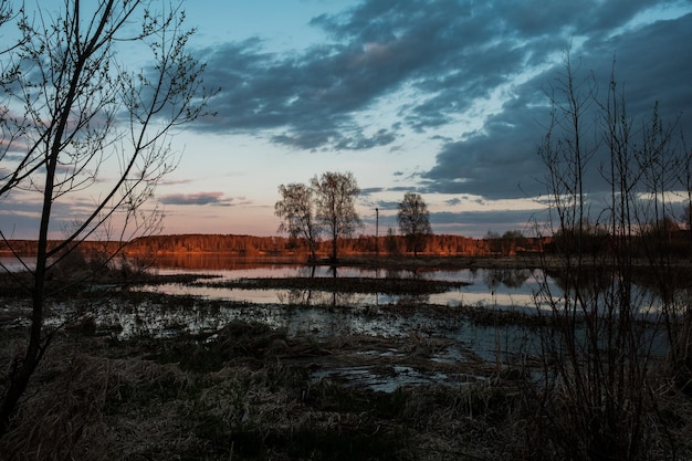 Sonnenuntergang an der Wolga in Myschkin