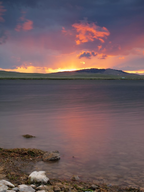 Sonnenuntergang auf dem Eleven Mile Reservoir, Colorado.