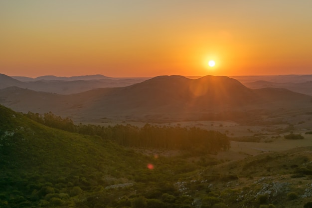 Sonnenuntergang auf den Hügeln