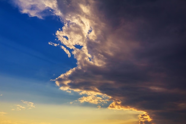 Sonnenuntergang dramatischer Himmel Wolken Wolke Wolkengebilde