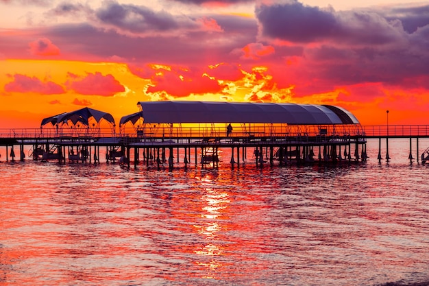 Sonnenuntergang über dem Meer