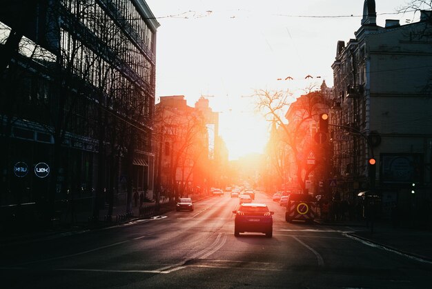 Sonnenuntergang über der Straße