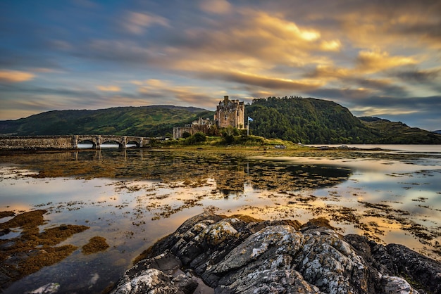 Sonnenuntergang über Eilean Donan Castle