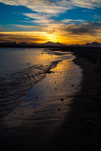 Sonnenunterganghimmel auf ägyptischem Erholungsort