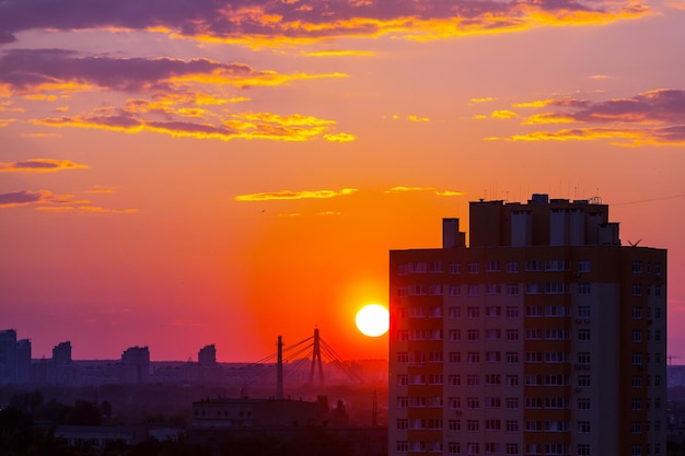 Sonnenuntergangszene in Kiew, Ukraine