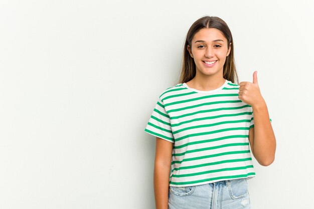 Foto sonriendo y levantando el pulgar