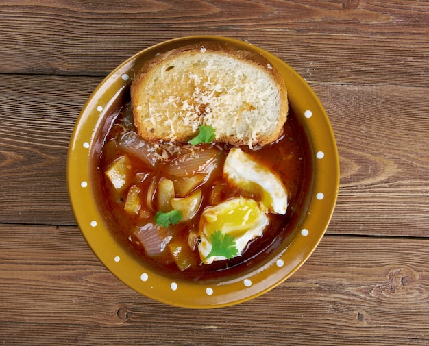 Sopa Acquacotta da culinária italiana que originalmente era comida camponesa