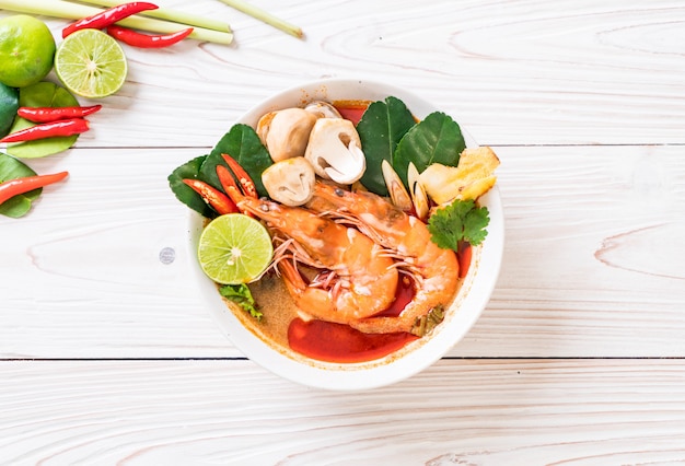 Sopa amarga picante de Tom Yum Goong