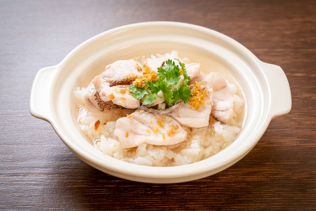 Sopa de arroz hervido con mariscos