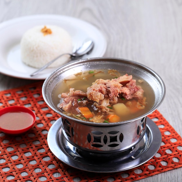 Sopa Buntut De Rabo De Buey Servida Con Arroz Blanco