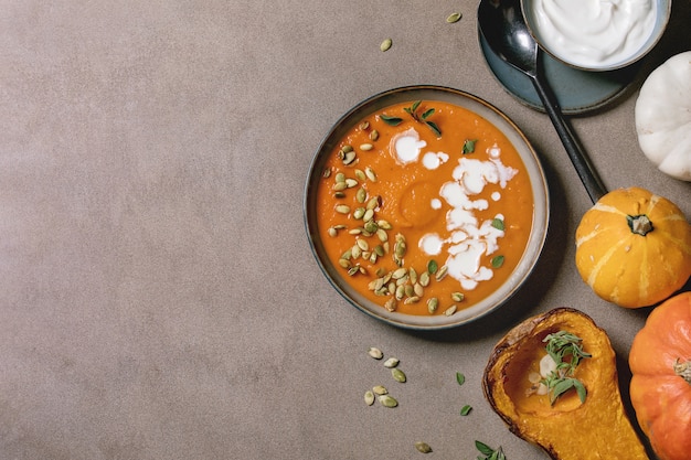 Sopa de calabaza con nata