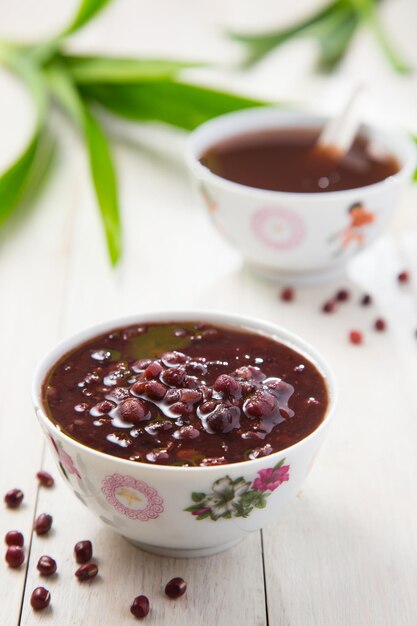 Sopa caseira de feijão vermelho