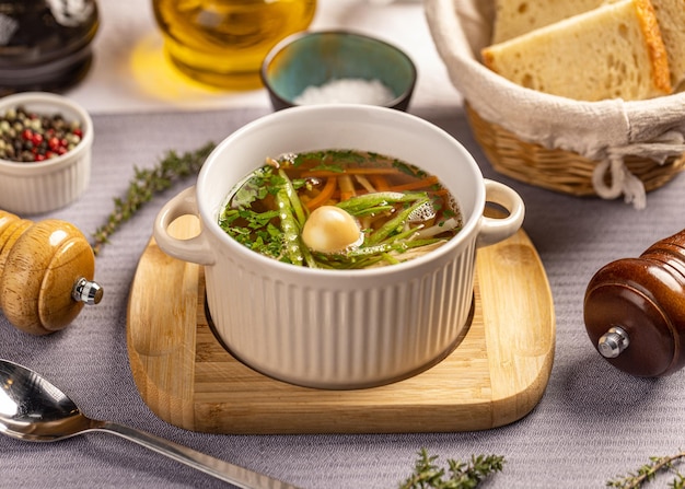 Sopa clássica de legumes com frango