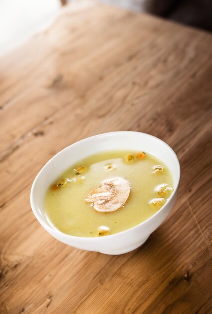 Sopa De Crema De Champiñones Con Perejil Fresco Foto