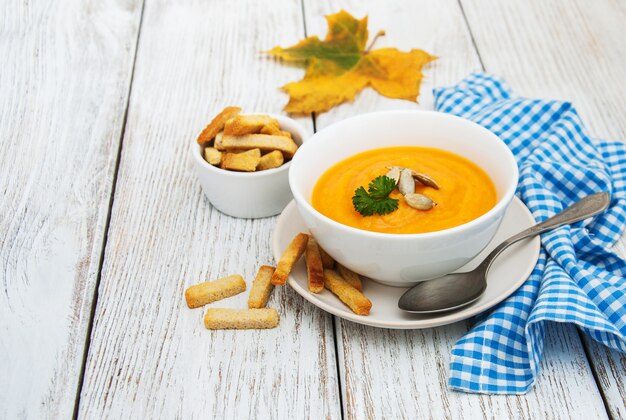 Sopa de Abóbora com abóboras frescas