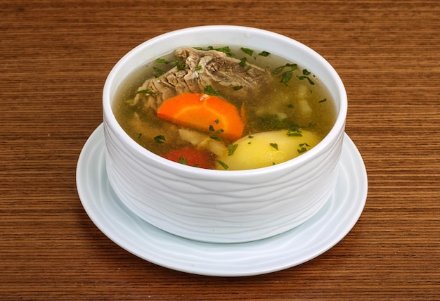 Sopa de carne com legumes