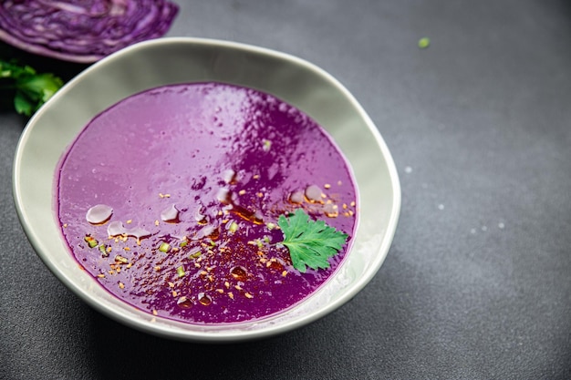 sopa de creme repolho roxo refeição saudável comida lanche na mesa cópia espaço comida fundo rústico top