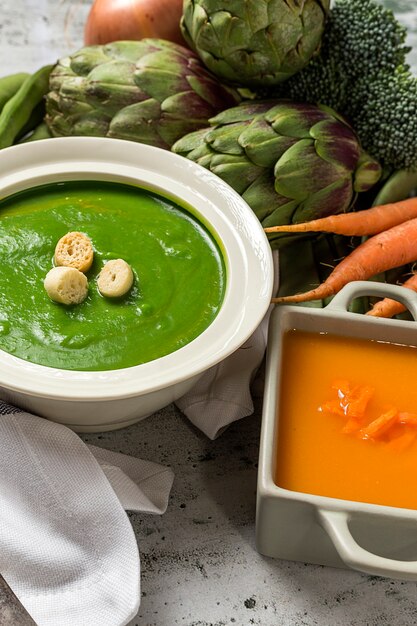 Sopa de creme vegetal verde