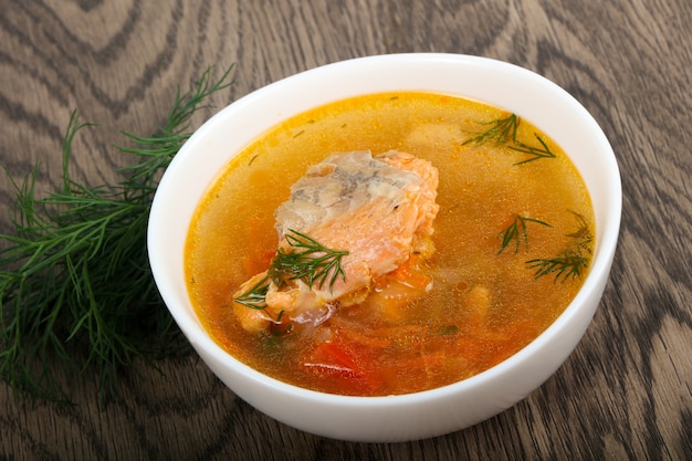 Sopa de salmão