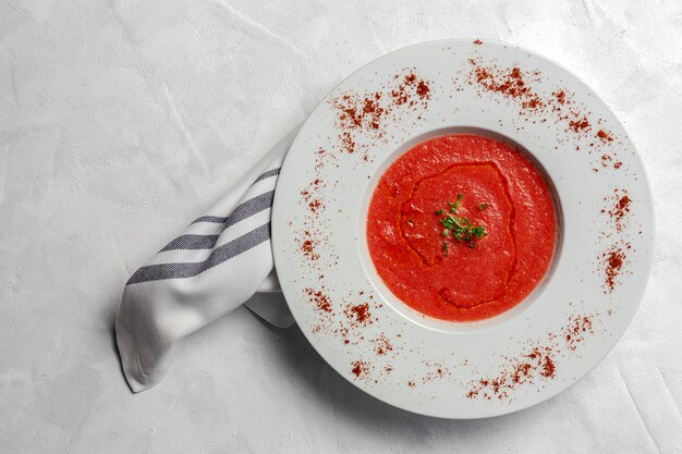 Sopa de tomate caseiro