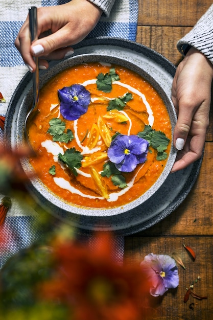 Sopa de tomate cremoso