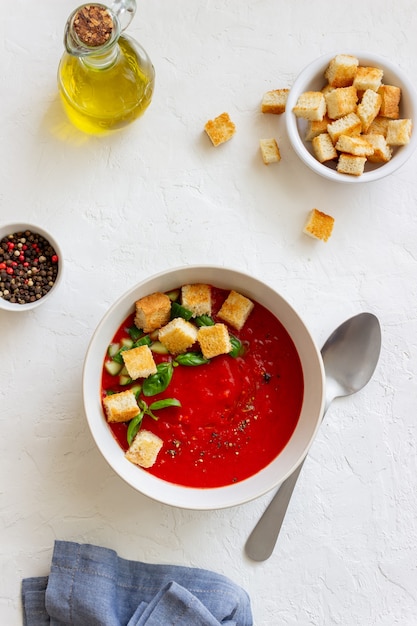 Sopa espanhola de gaspacho.