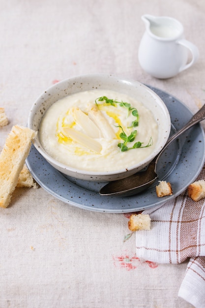 Sopa De Espárragos Blancos