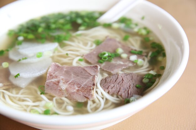 Sopa de fideos chinos