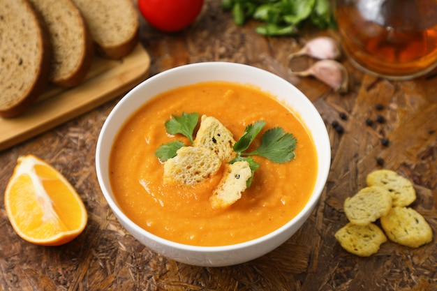 Sopa de lentejas en puré.