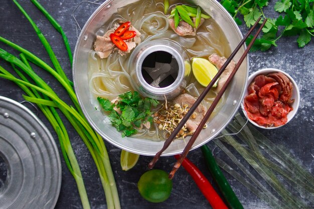 Sopa pho bo vietnamita, cocina asiática