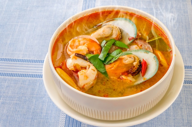 Sopa picante de mariscos