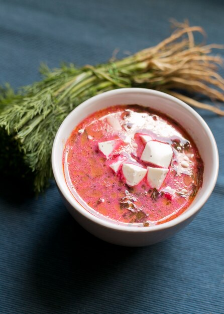 Sopa De Remolacha Con Hinojo