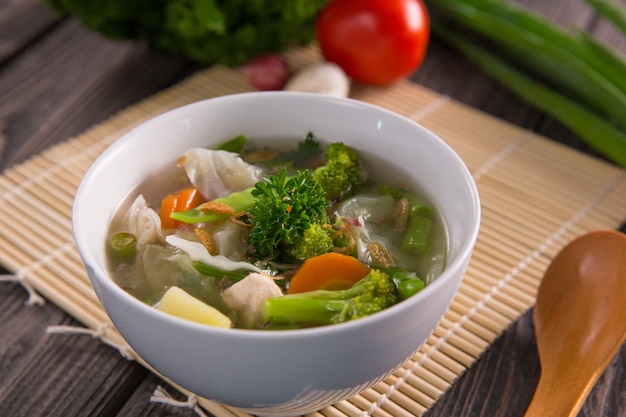 Sopa Sayur o sopa de verduras