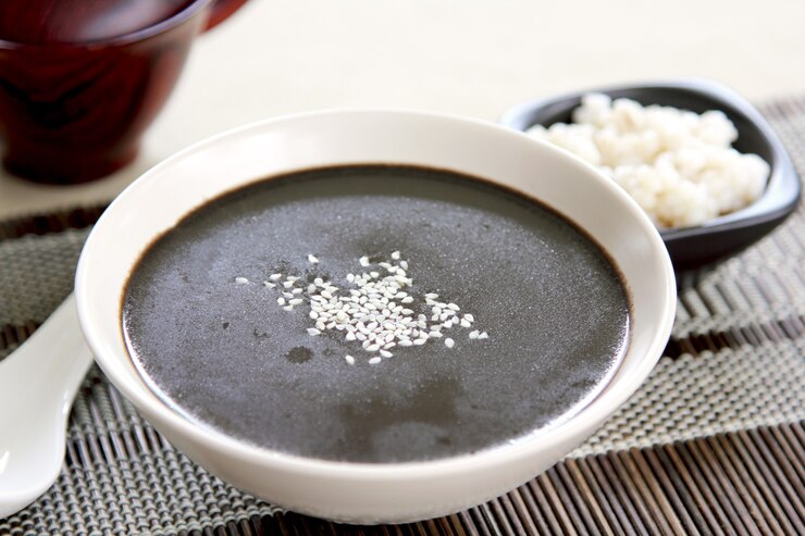 Sopa de sésamo negro