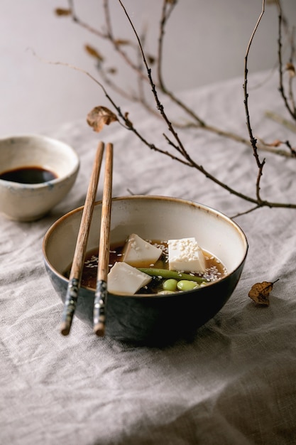 Sopa de tofu y miso