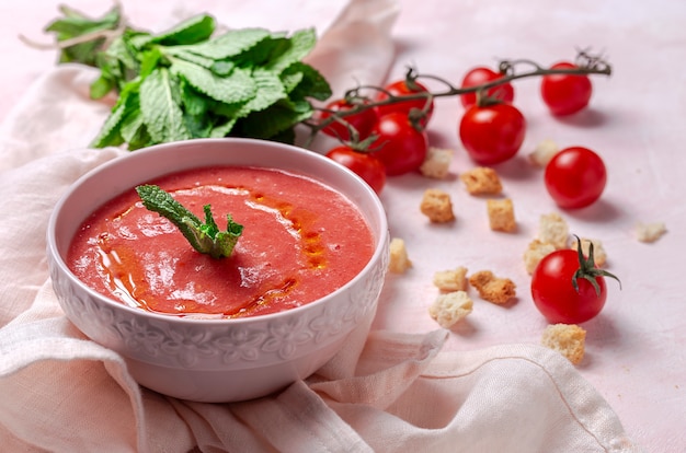 sopa de tomate hecho en casa