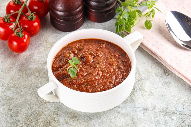 sopa tradicional espanhola de tomate gazpacho