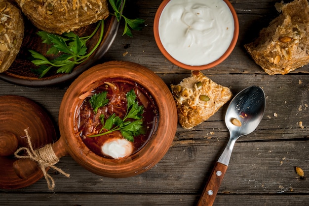 Foto sopa tradicional ucraniana - borscht