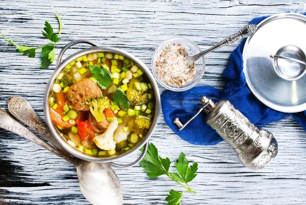 Foto sopa con verduras