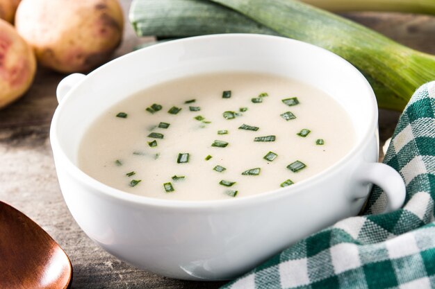 Sopa vichyssoise francesa