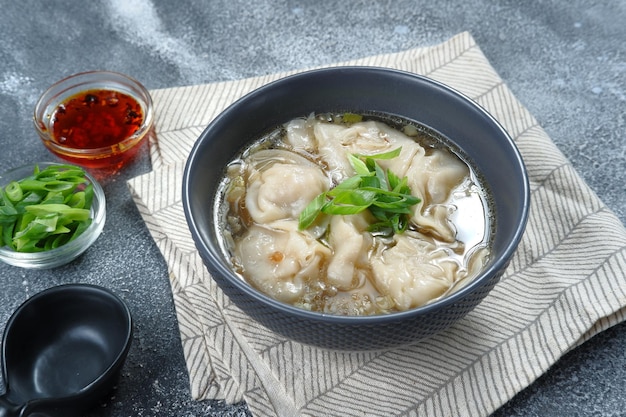 Sopa wonton