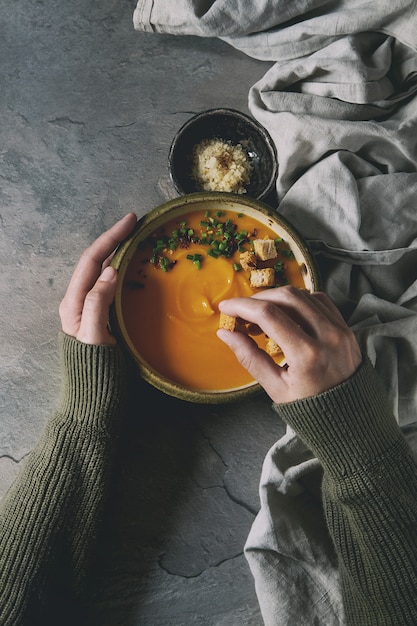 Foto sopa de zanahoria de calabaza