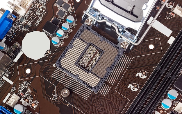 Soquete de processador CPU vazio com pinos na placa-mãe