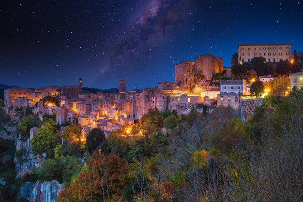 Sorano à noite