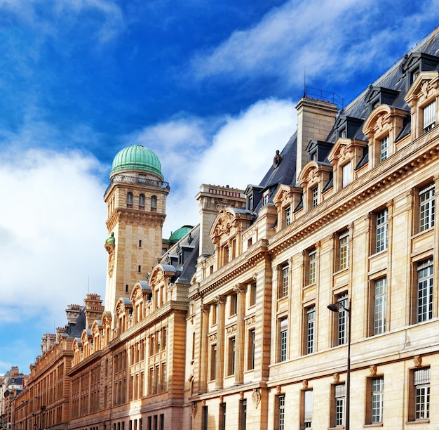 Sorbona o Universidad de París en París, Francia.