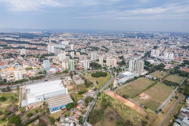 Sorocaba São Paulo Brasil Por volta de agosto de 2022 Cidade de Sorocaba imagem aérea cidade vista de cima por drone