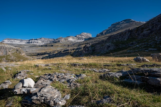 Sorores e Vale de Ordesa do Parque Nacional Clavijas de Soaso Ordesa e Monte Perdido Aragão Espanha