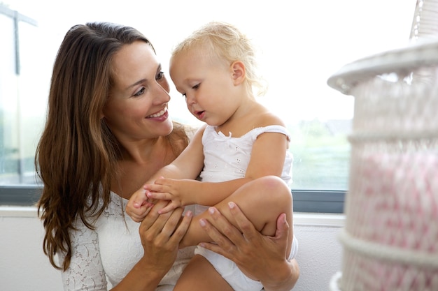 Sorrindo, mãe, importar-se, para, dela, filha