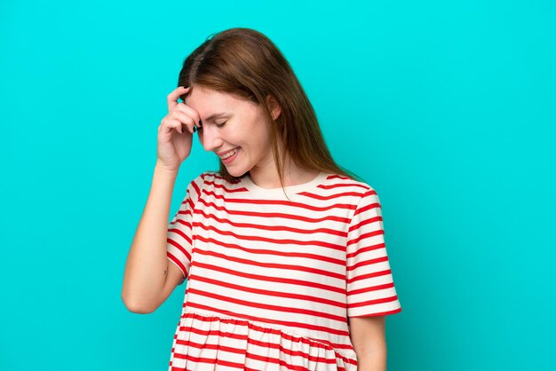 Foto sorriso feminino retrato lindo feliz azul