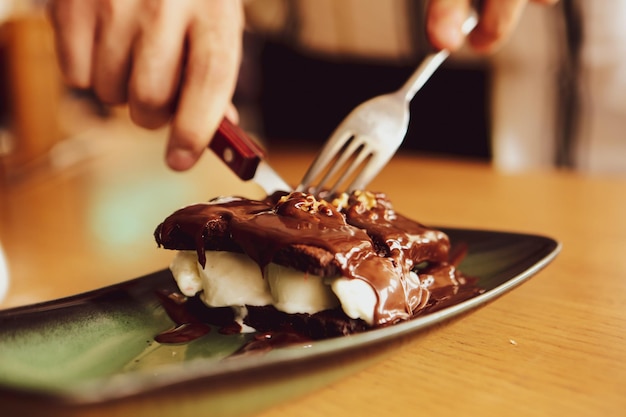 Soufflé de chocolate con helado